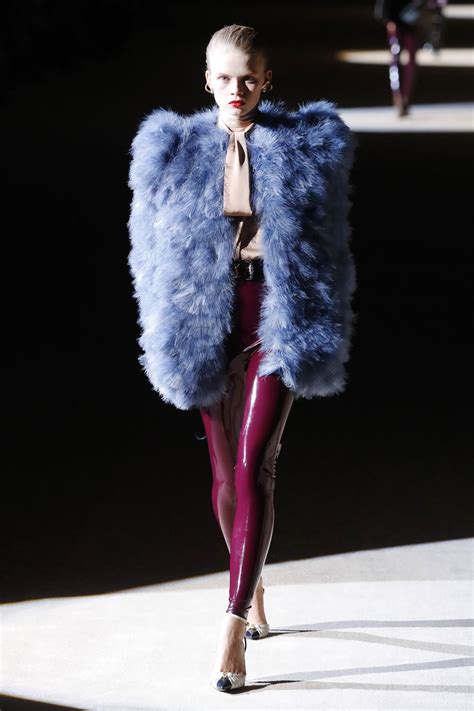 pelliccia yves saint laurent cuore|Saint Laurent Autunno Inverno 2020 2021 rilancia la pelliccia più .